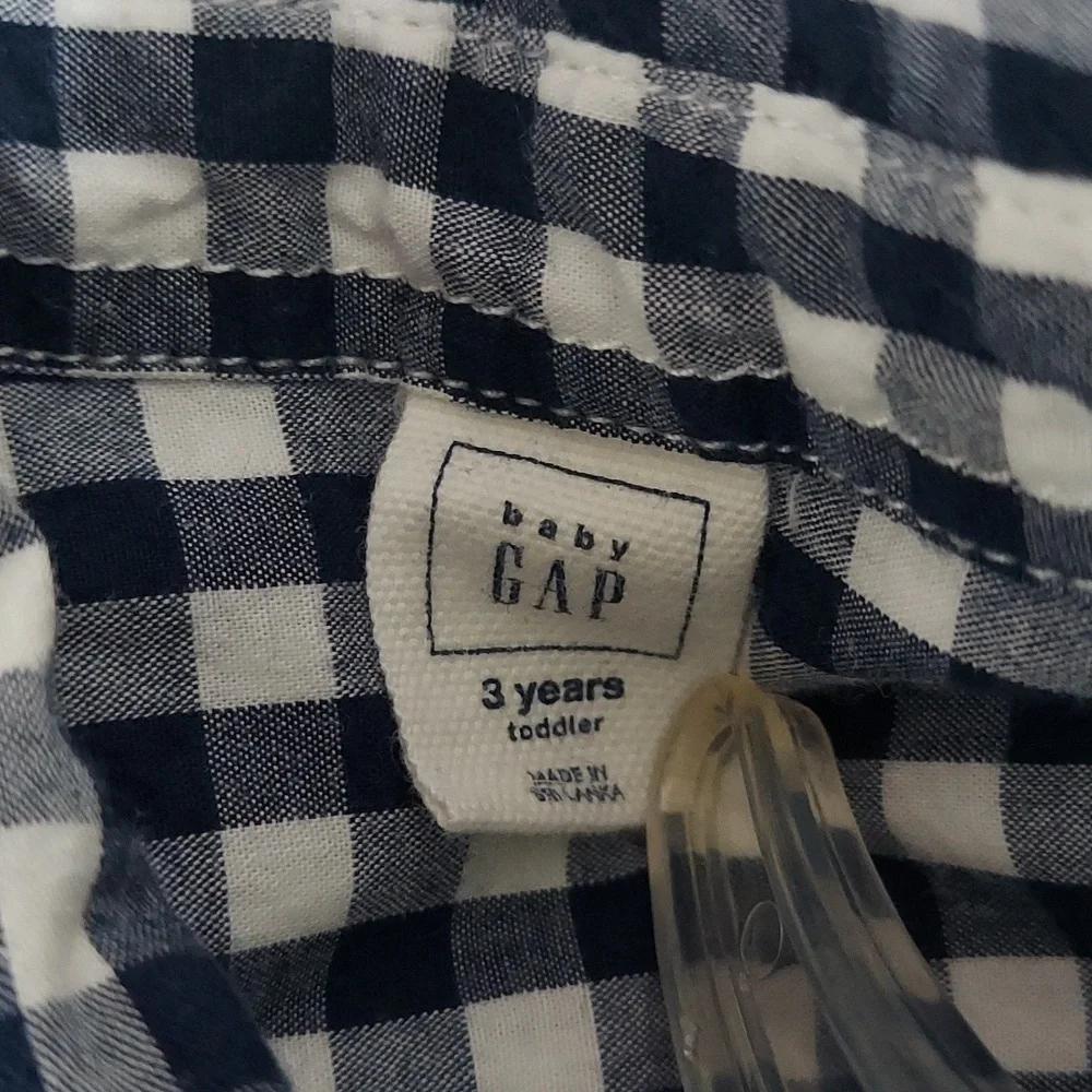 Baby Gap boy's   shirts  Size 3 years.